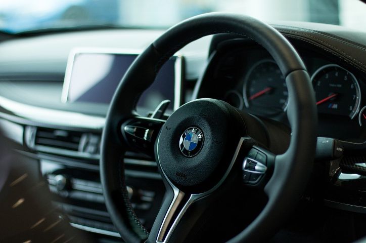 BMWステアリング